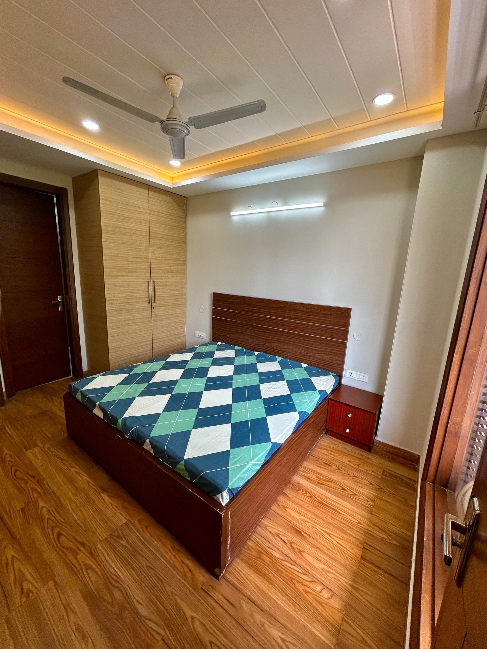 3BHK Fully Furnished Flat in Sector 45 Gurgaon Haryana