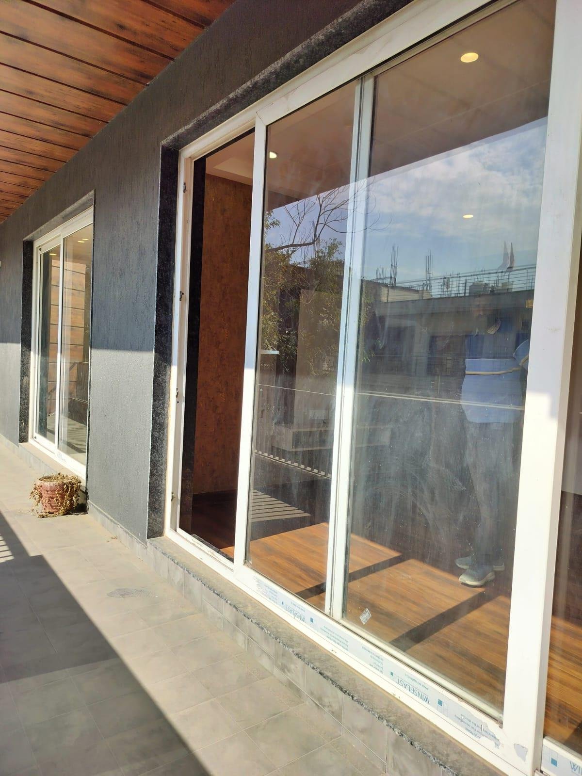 Brand new 4 bhk flat in sector 45