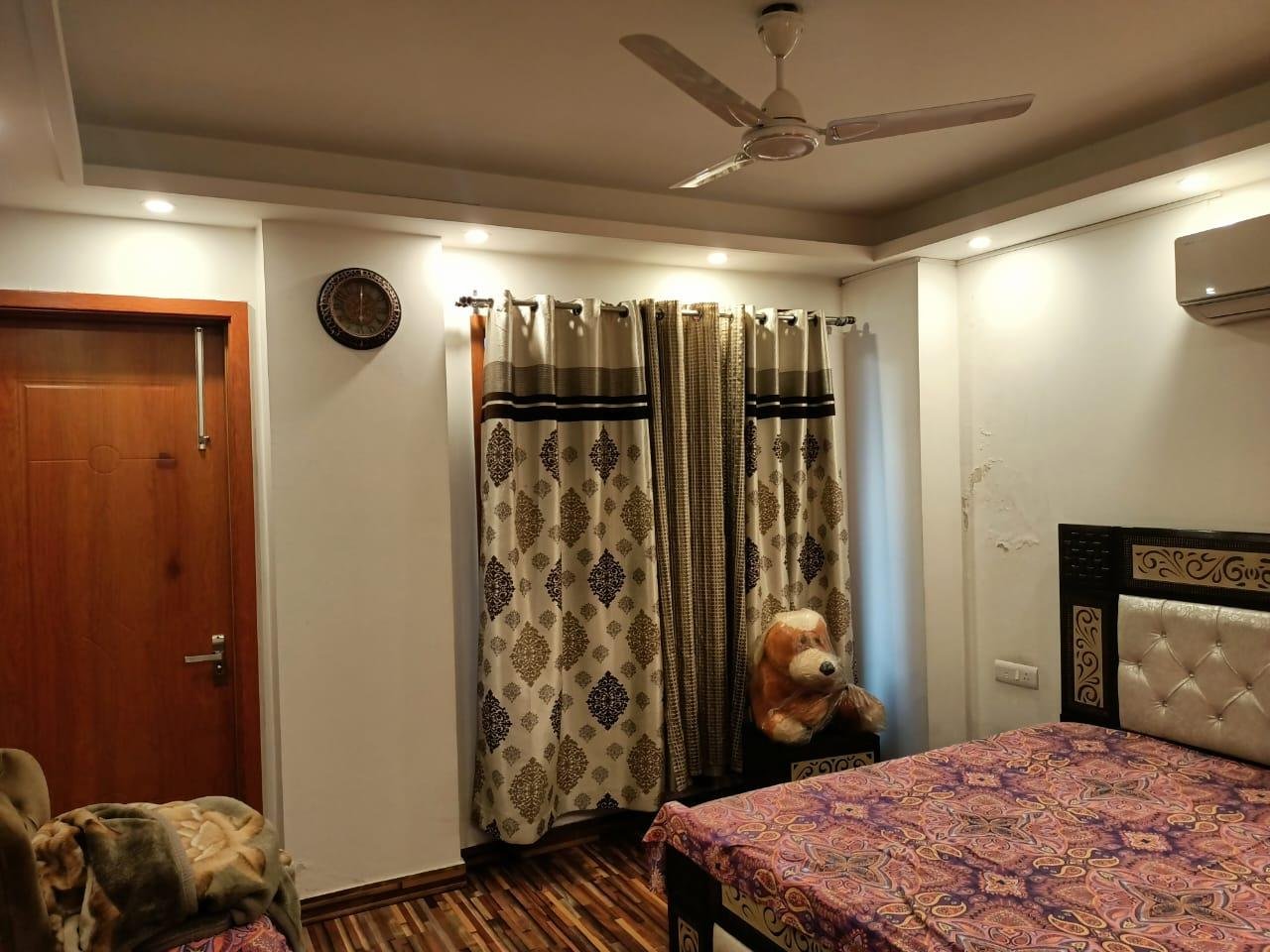 Luxury 3 bhk fully furnished flat in sector 57