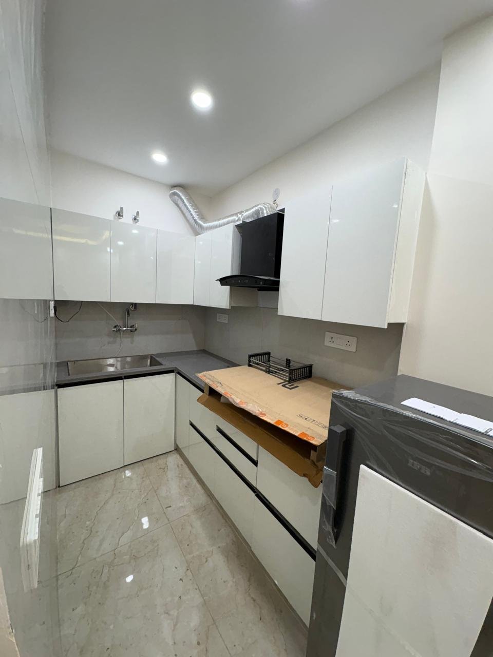 2 bhk fully furnished flat