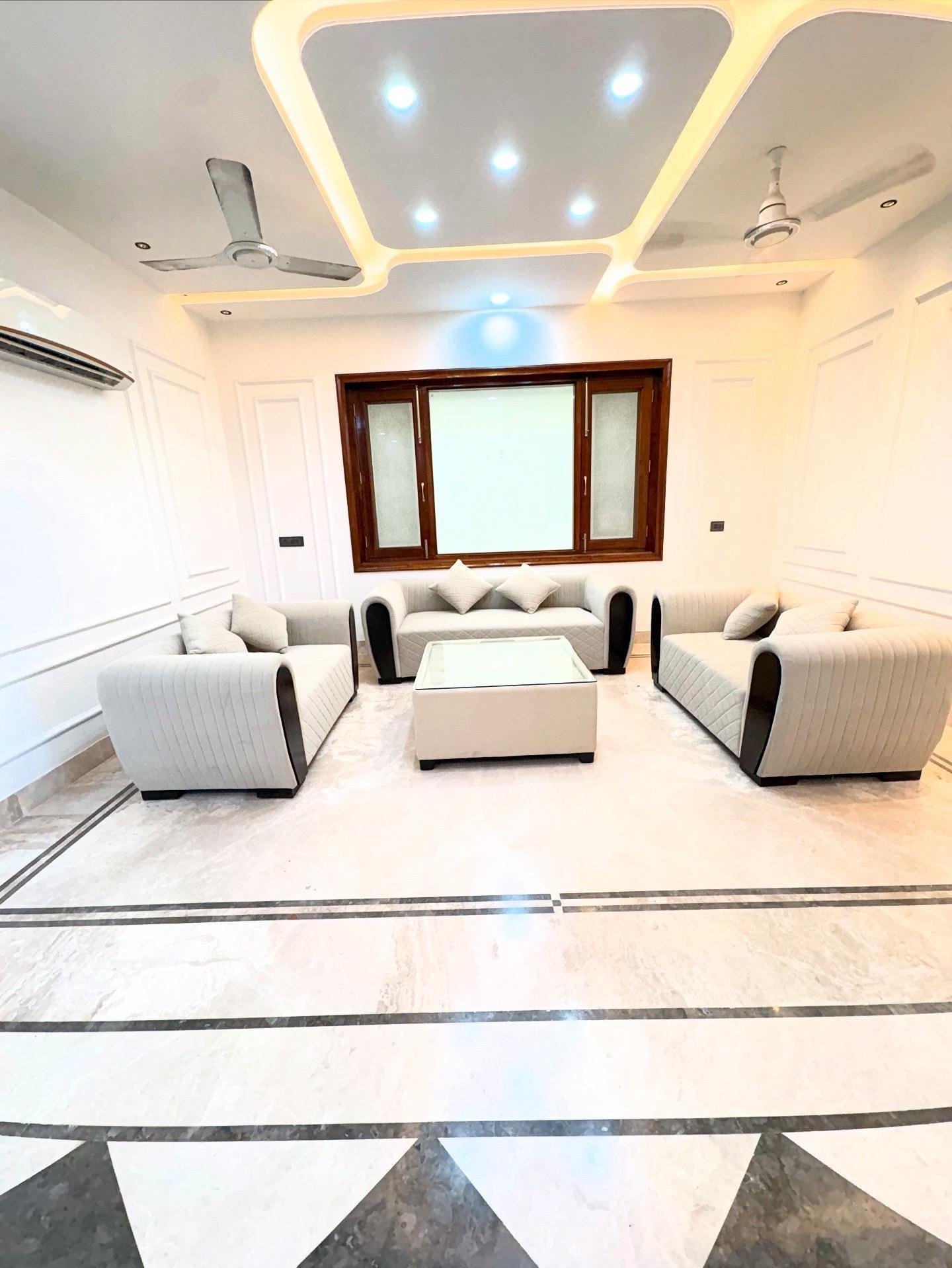 3bhk fully Frunished flat in sector 51 Gurgaon Haryana