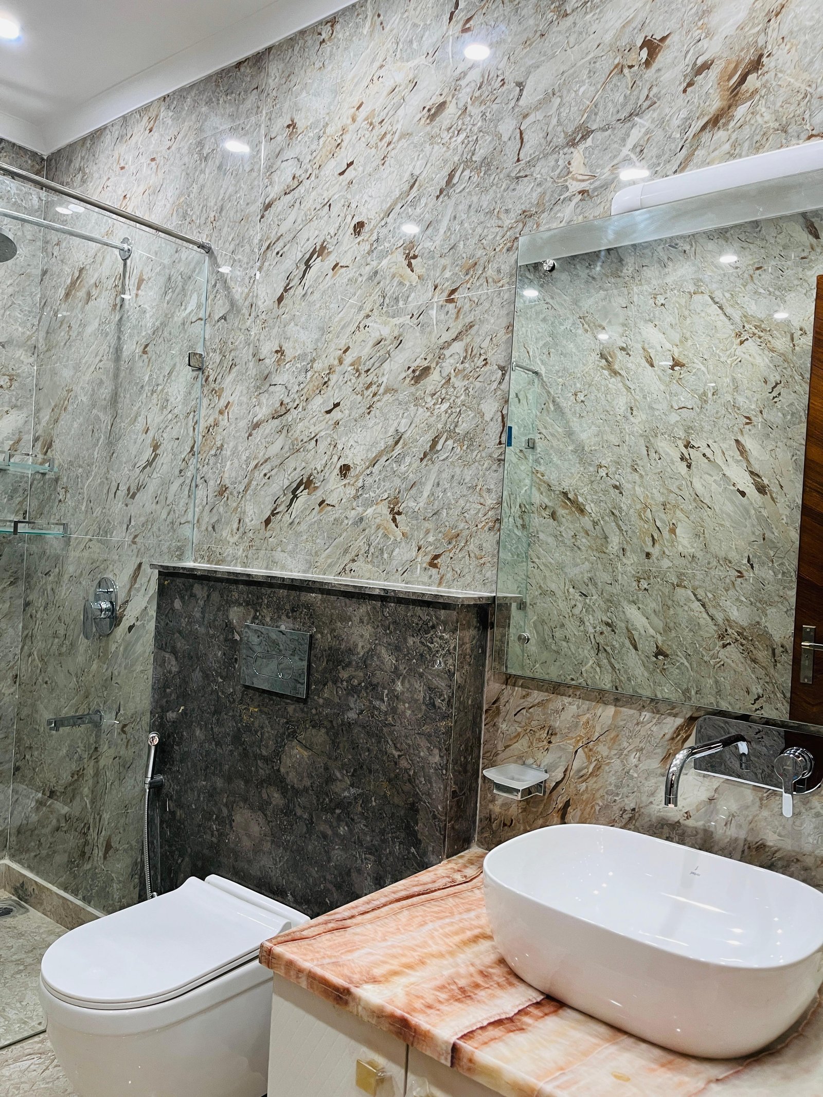 3bhk fully Frunished flat in sector 51 Gurgaon Haryana