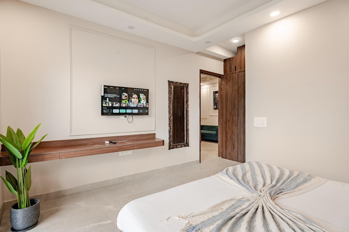 2BHK FULLY Furnished Flat in sector 27 Gurgaon Haryana