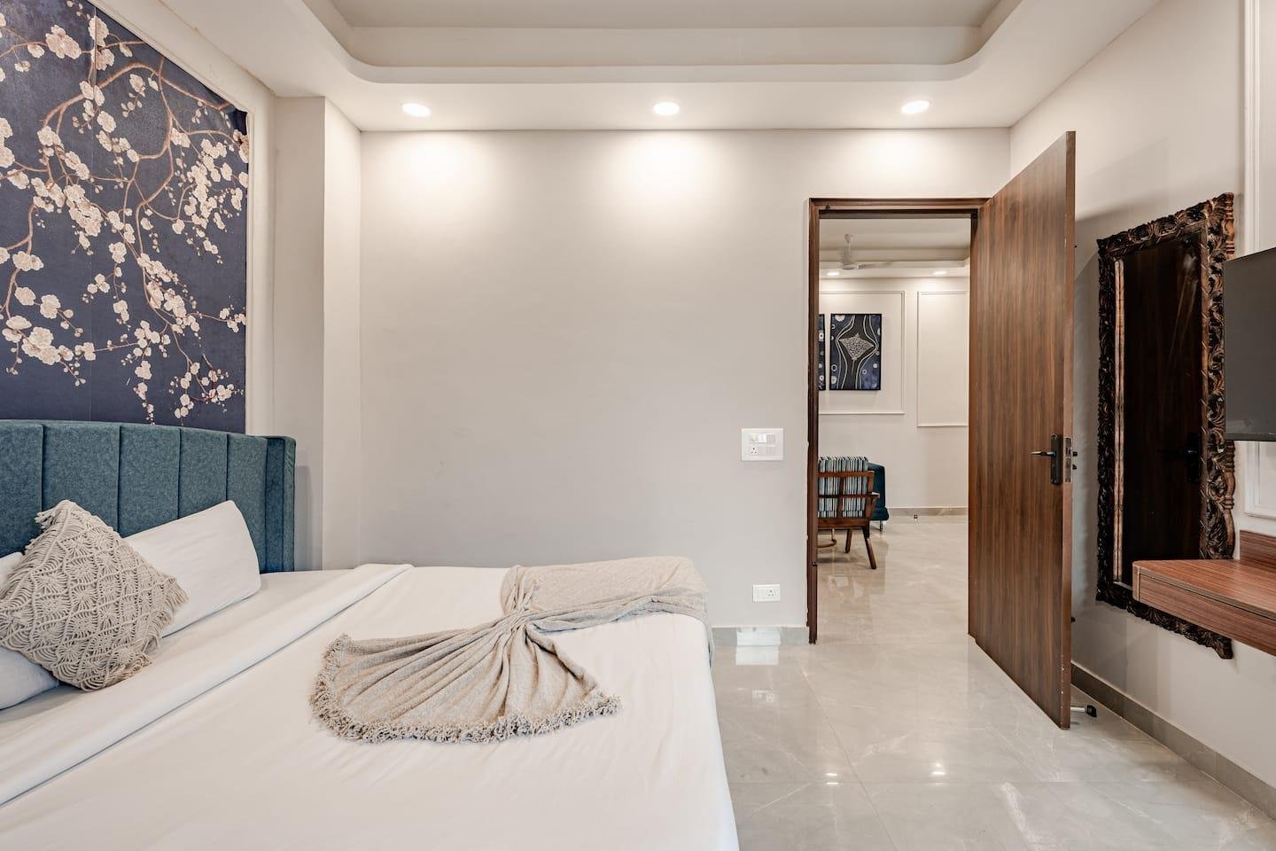 2BHK FULLY Furnished Flat in sector 27 Gurgaon Haryana