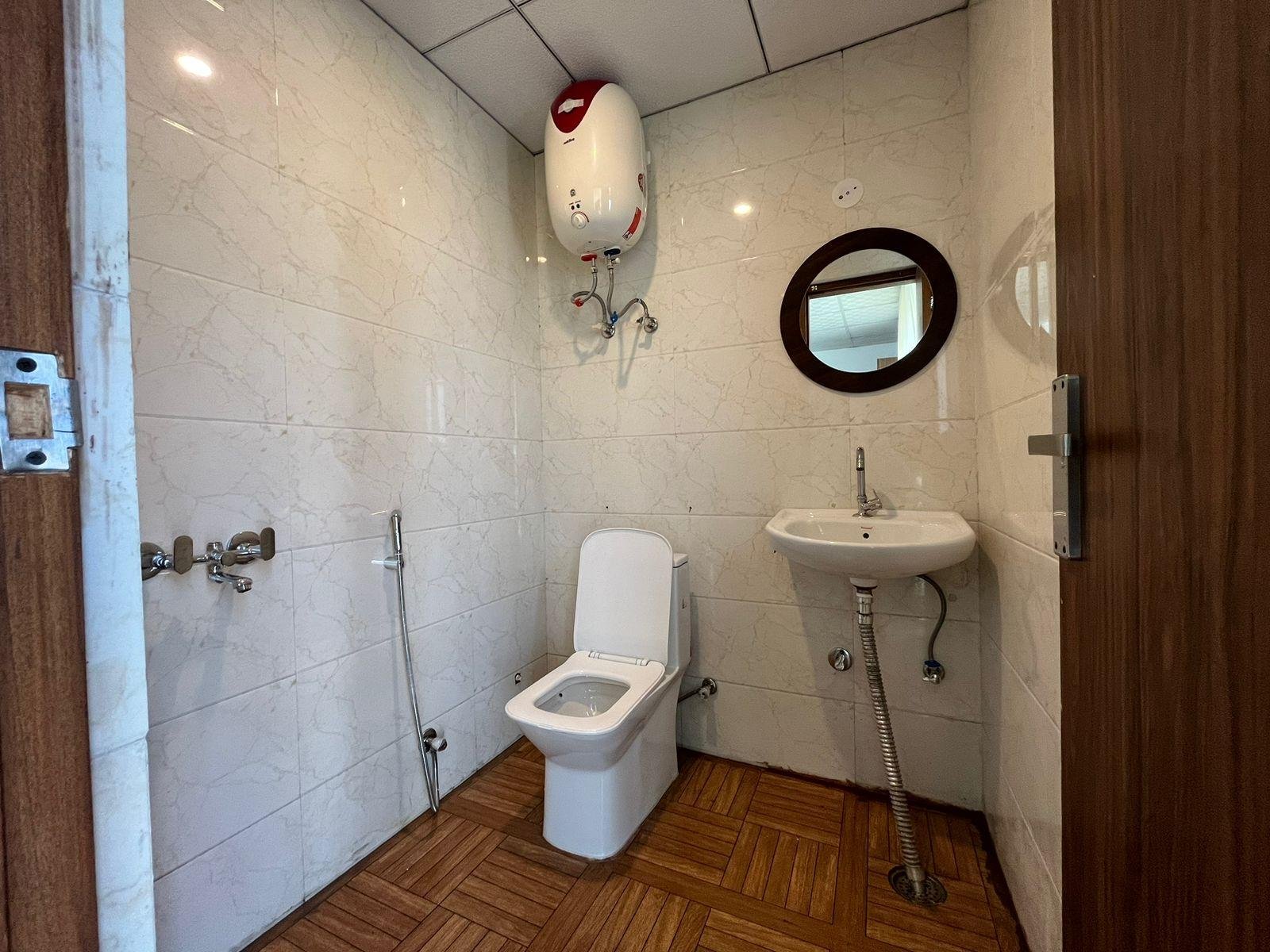 1RK fully furnished flat in sector 43 Sushant lok 1 Gurgaon Haryana