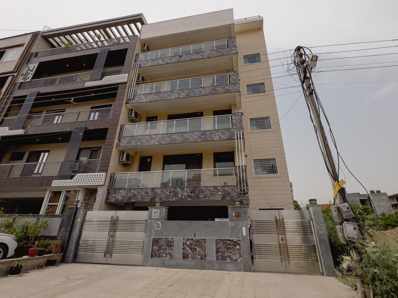 2BHK FULLY Furnished Flat In Sector 43 Gurgaon Haryana