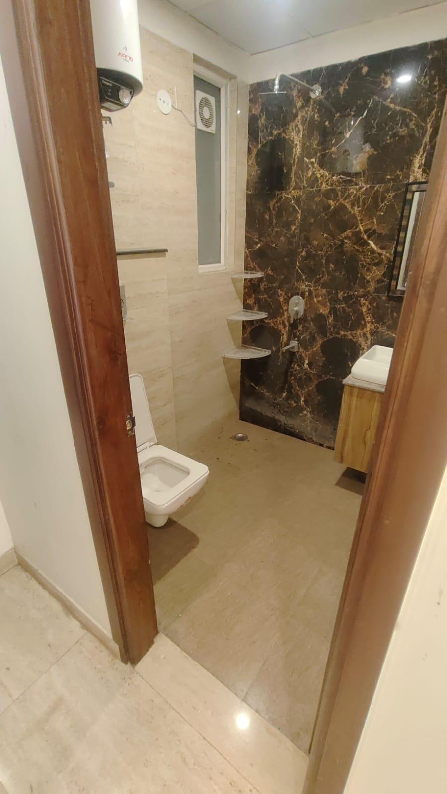 3bhk Semi Furnished flat in Sector 57 Gurgaon