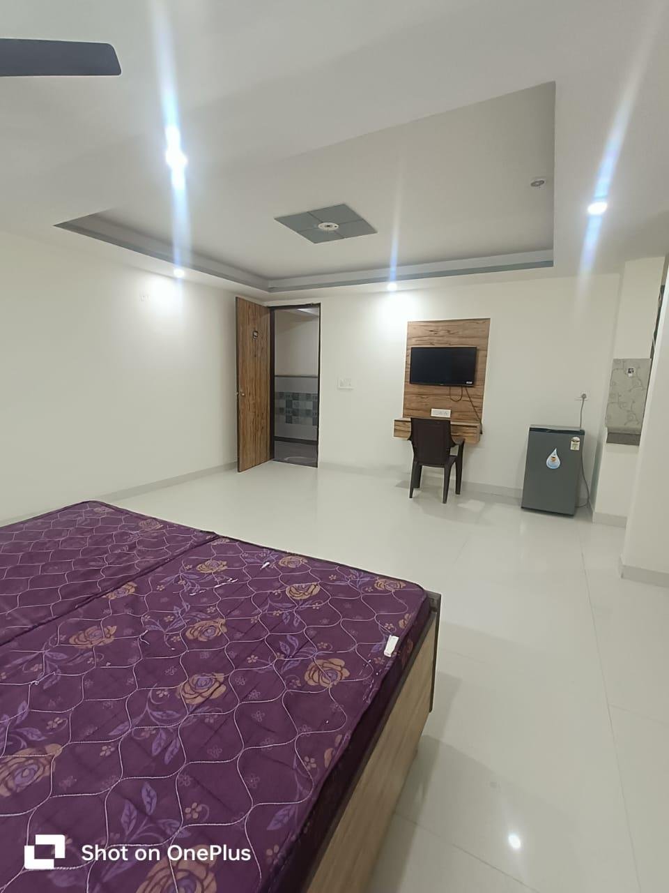 1BHK Fully furnished flat in DLF Phase 3 Gurgaon