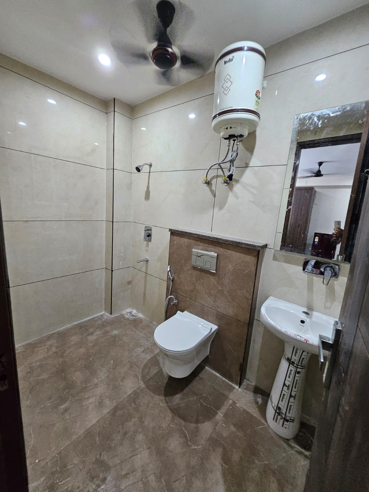 1RK Fully furnished flat in DLF Phase 3