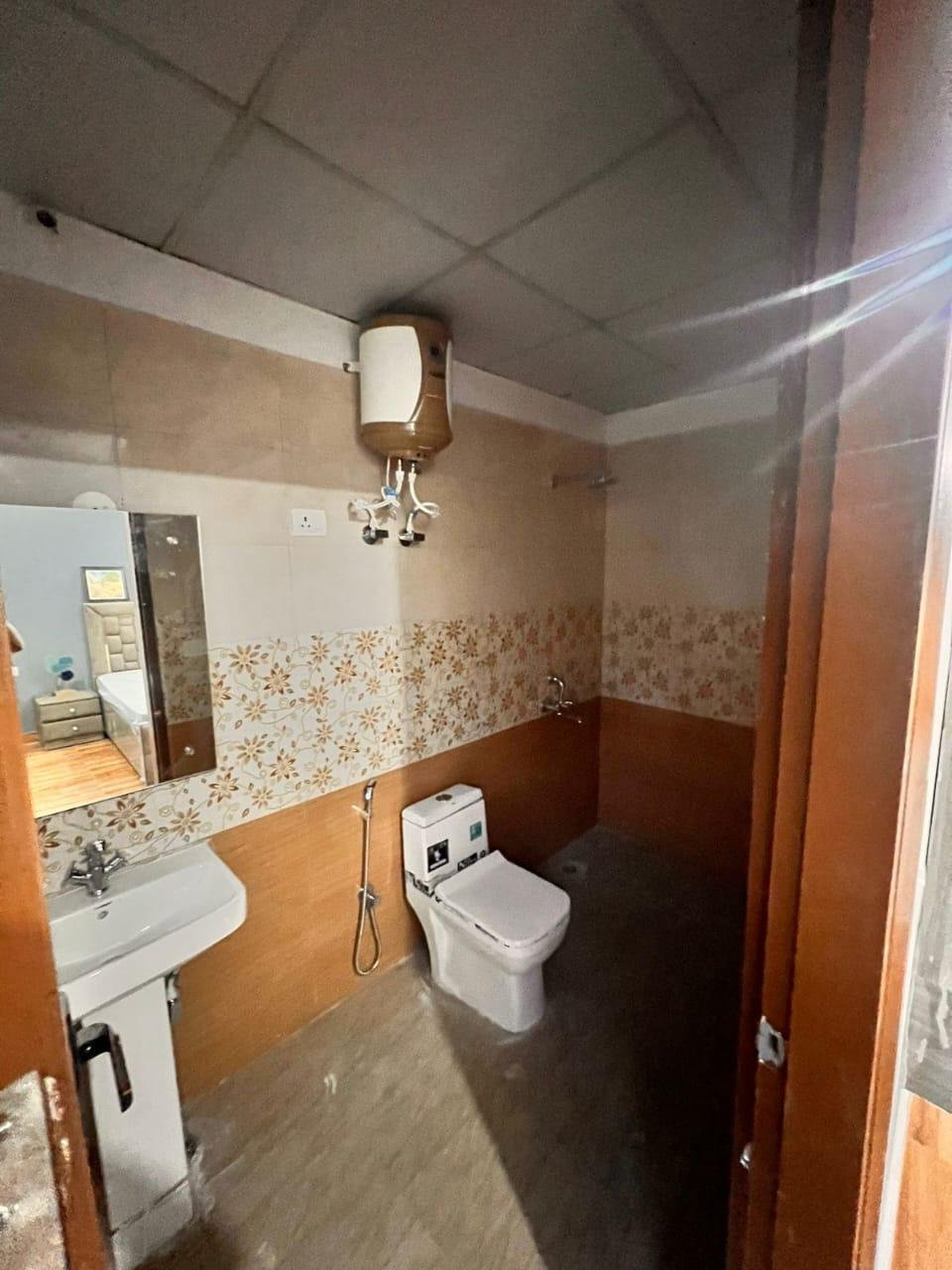 1BHK Fully furnished flat in sector 43 Gurgaon