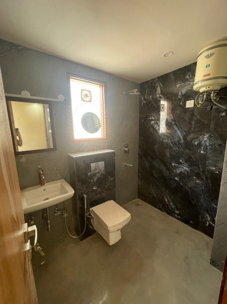 1BHK FULLY Furnished Flat in Sector  31 Gurgaon