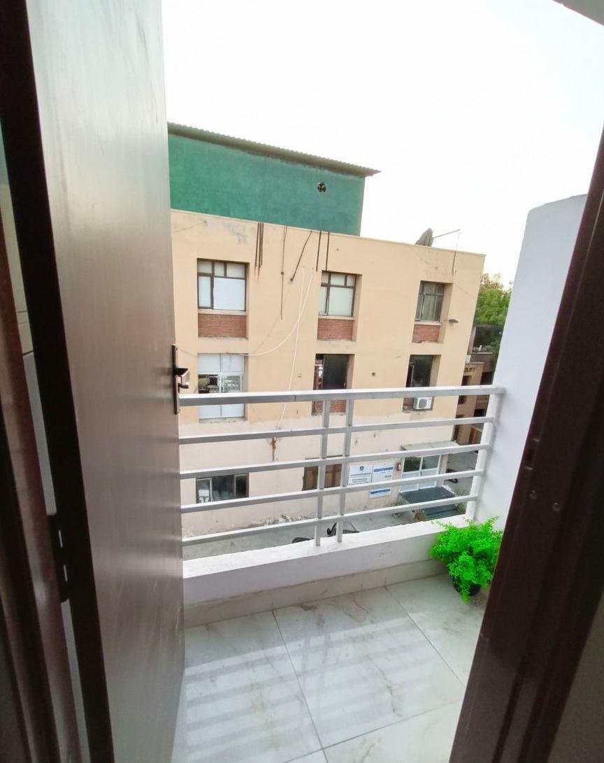 1RK fully furnished flat in sector 18 Gurgaon Haryana