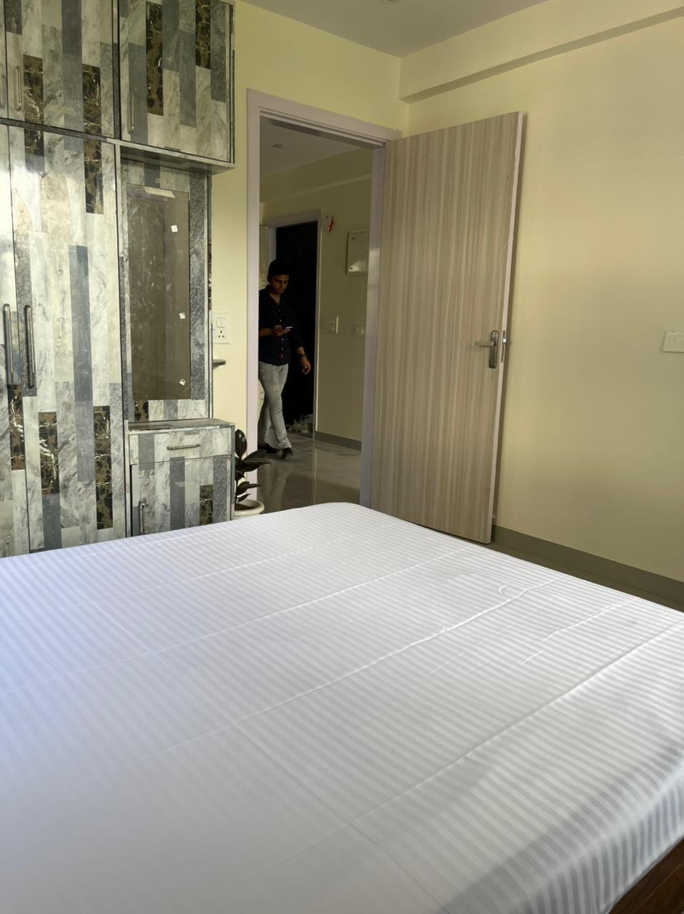 3BHK Fully furnished flat in sector 27 Gurgaon Haryana