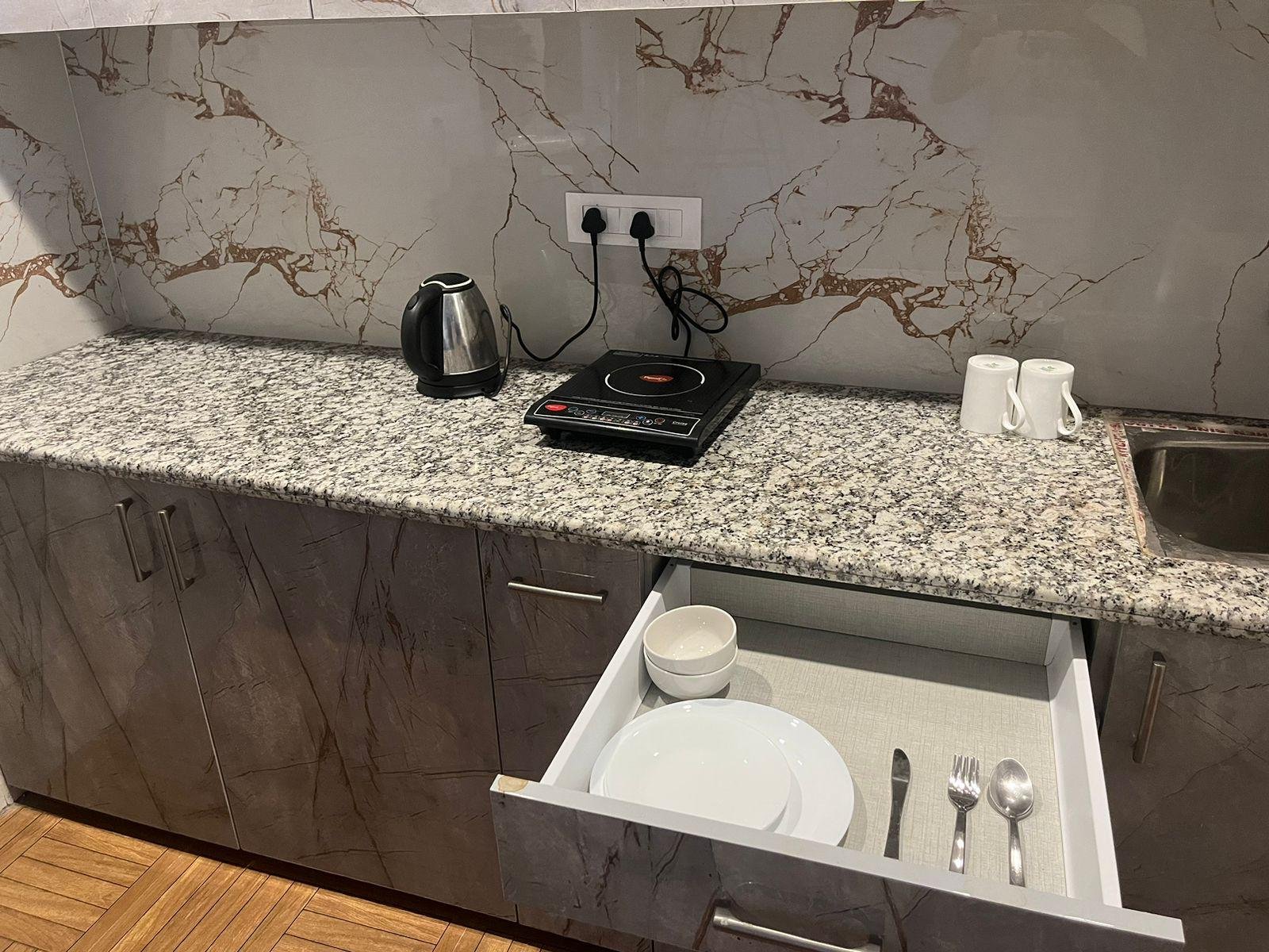 1BHK FULLY Furnished Flat In Sector 43 Sushant lok 1 Gurgaon Haryana