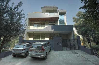3BHK Fully furnished flat in sector 27 Gurgaon Haryana