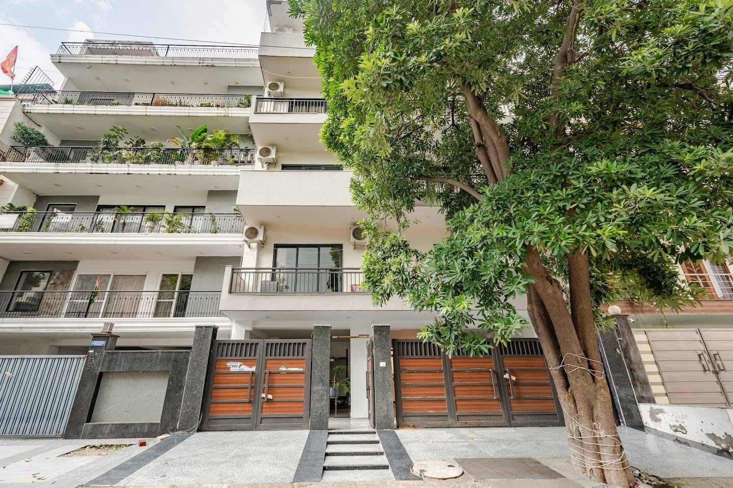 2BHK FULLY Furnished Flat in sector 27 Gurgaon Haryana