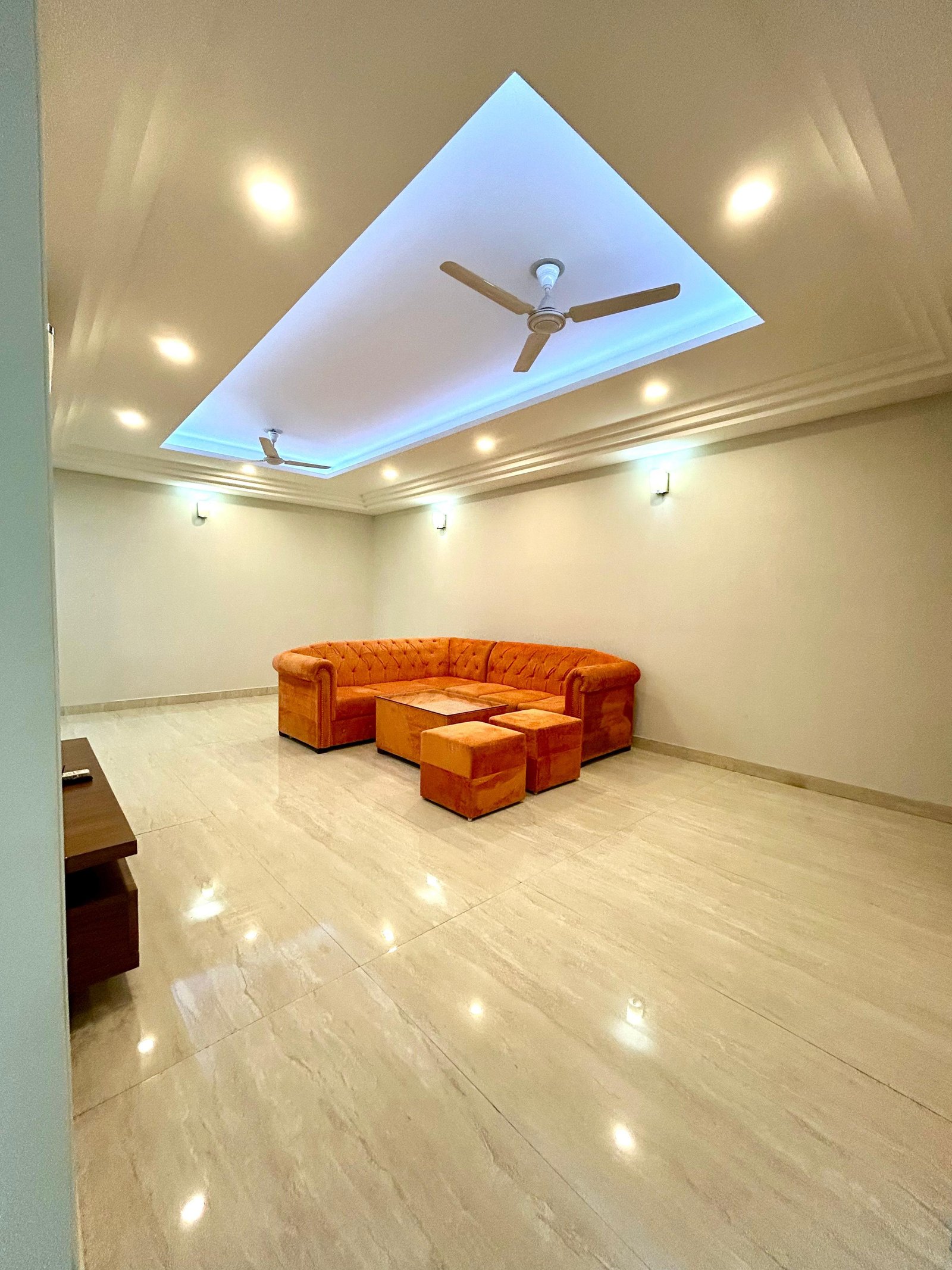 3BHK Fully Furnished Flat in Sector 45 Gurgaon Haryana