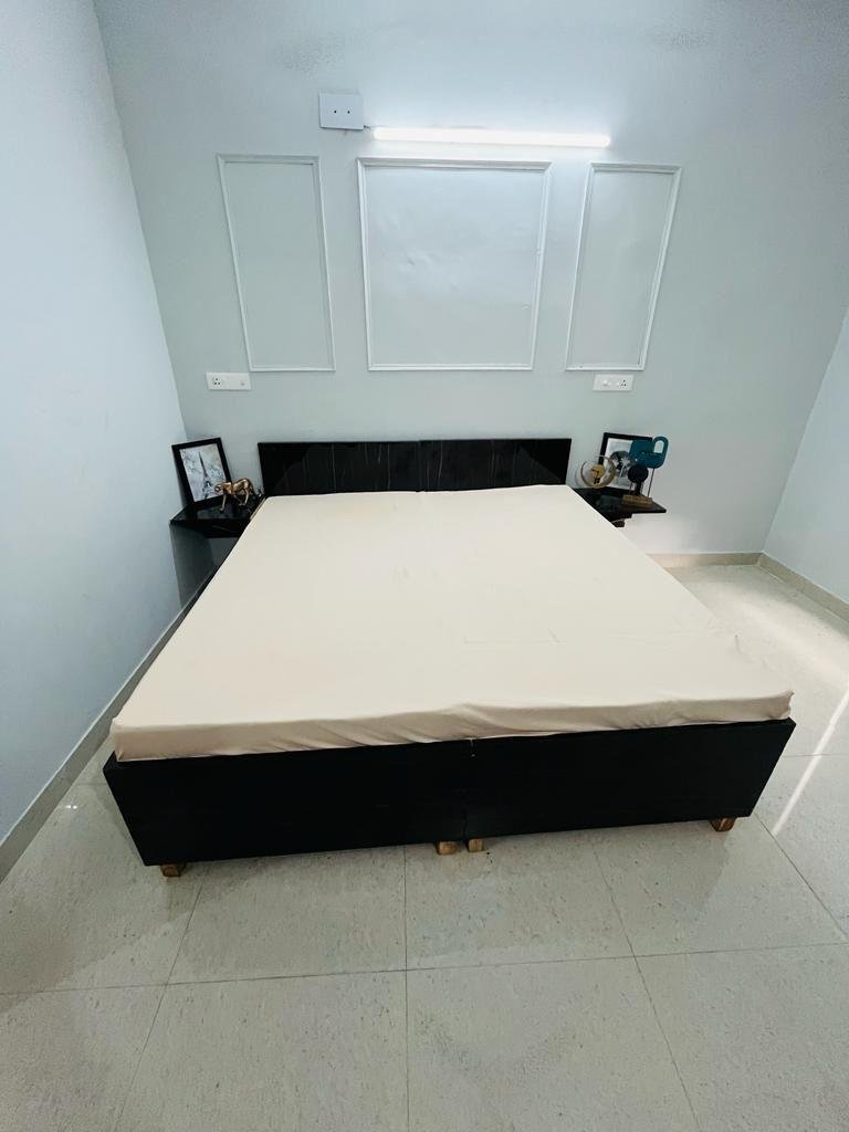 2BHK Fully Furnised flat in Sector 52 Gurgaon Haryana