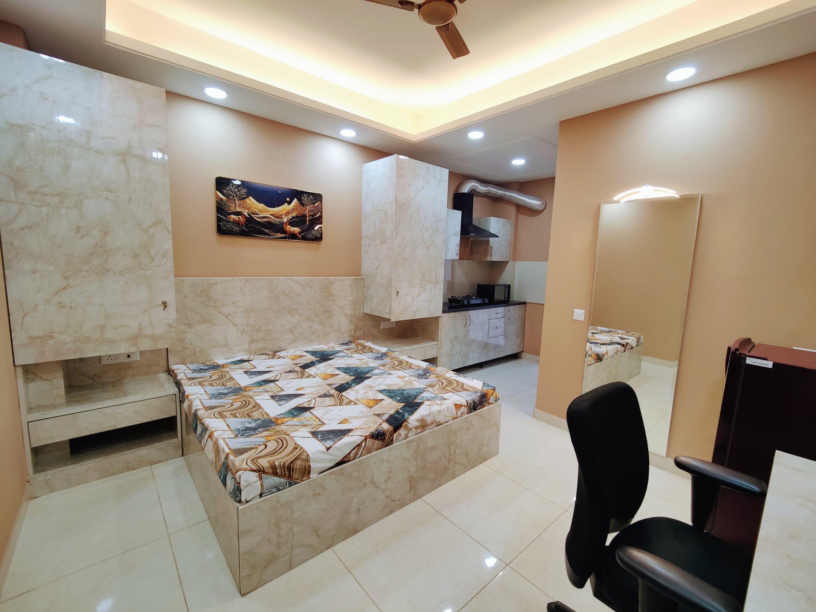 1Rk fully frunished in sector 52 Gurgoan