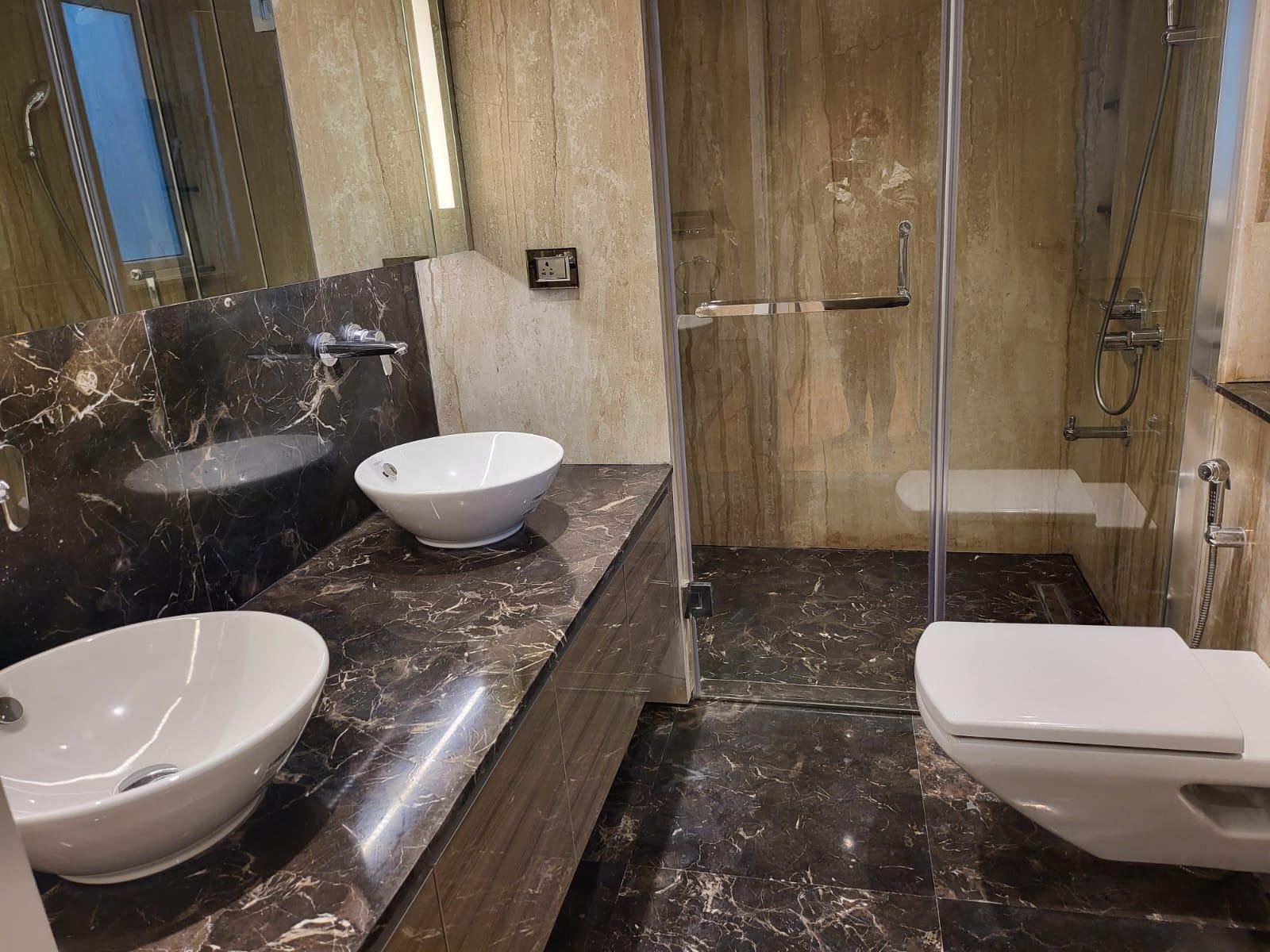 DLF Crest DLF Phase 5, Sector 54, Golf Course Road, Gurgaon.