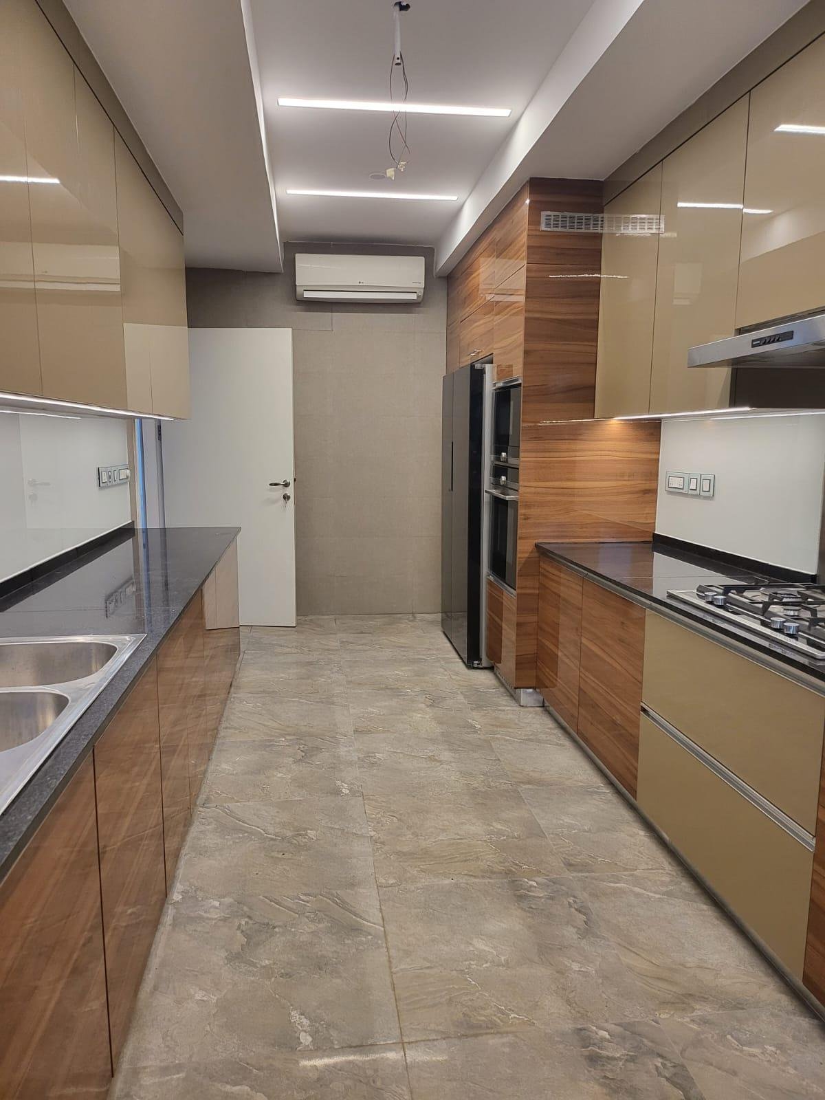 DLF Crest DLF Phase 5, Sector 54, Golf Course Road, Gurgaon.